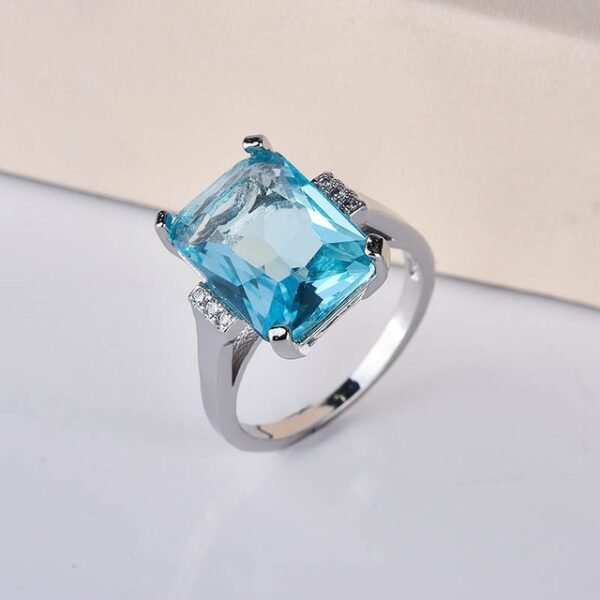 Kuololit Paraiba Gemstone Ring – Elegant & Vibrant Sparkle