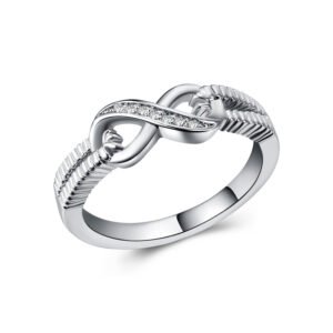 White Gold-Plated Zircon Wedding Ring – Timeless Elegance