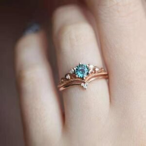 Elegant Rose Gold-Plated Ring – Timeless Sparkle