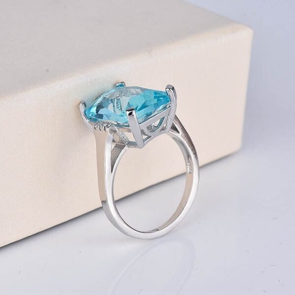 Kuololit Paraiba Gemstone Ring – Elegant & Vibrant Sparkle